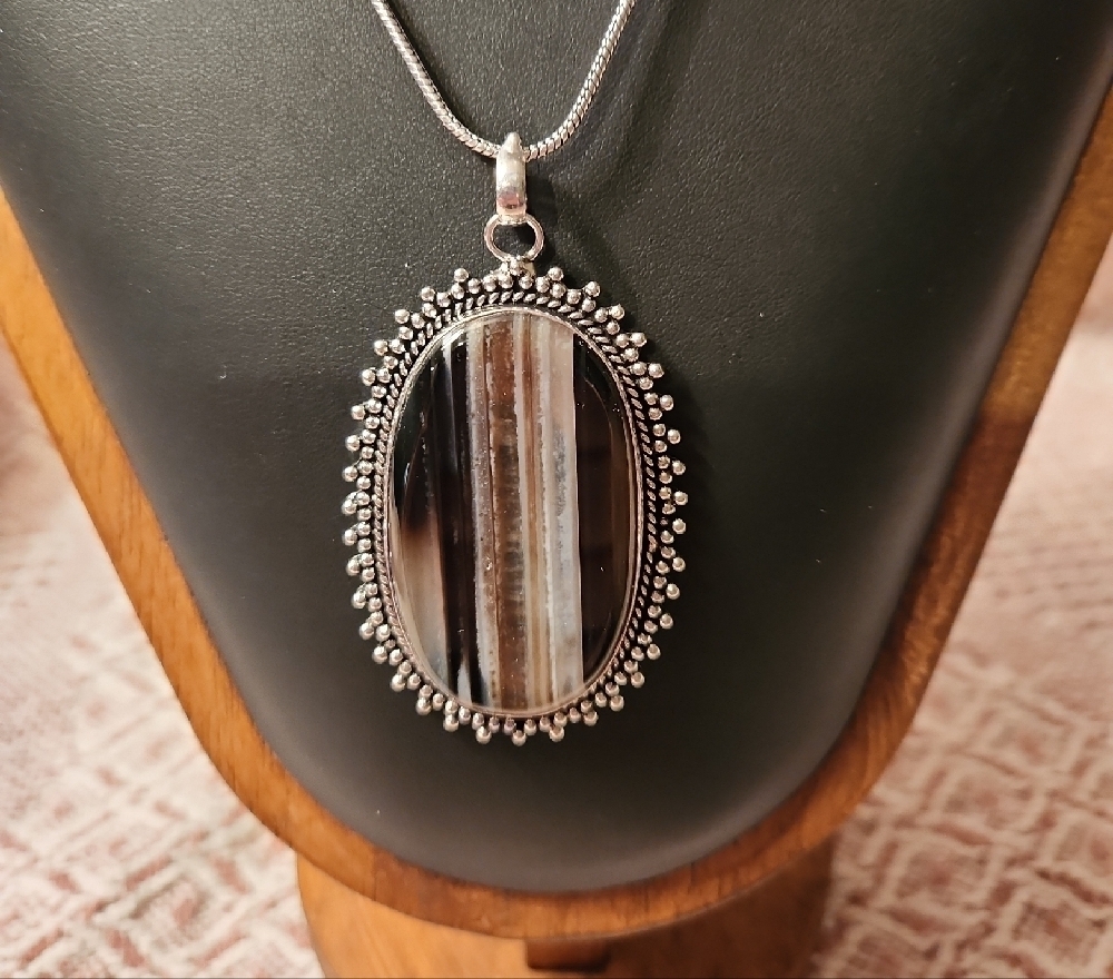 German Silver Oval Banded Onyx Pendant Necklace